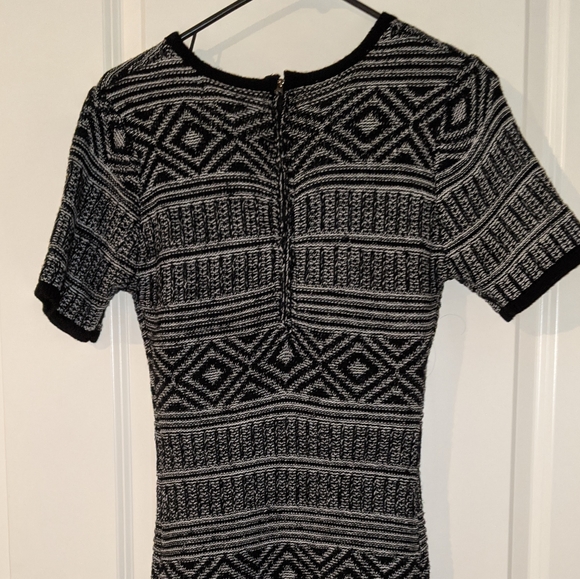 Patterned dress - Picture 2 of 5